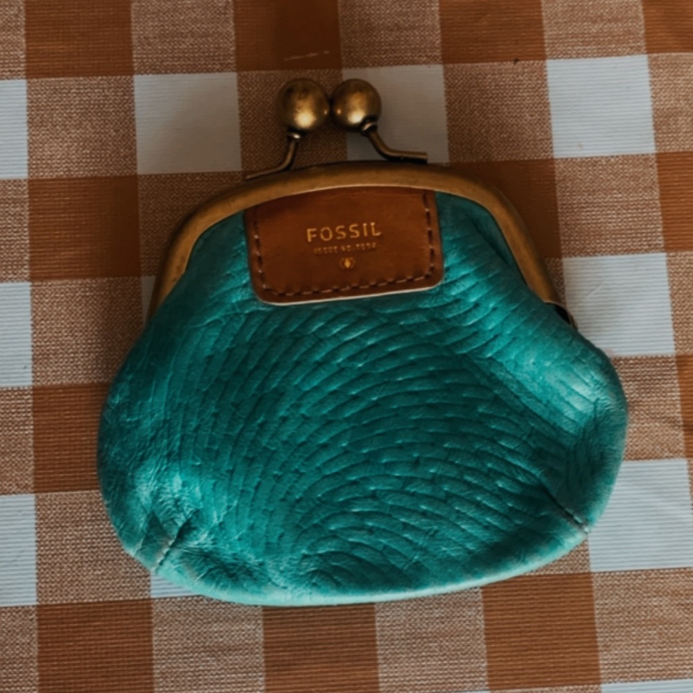 FOSSIL LEATHER COIN WALLET